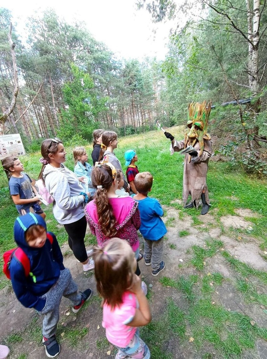 Wycieczka do Doliny Fantazji wychowanków z PWD Laski