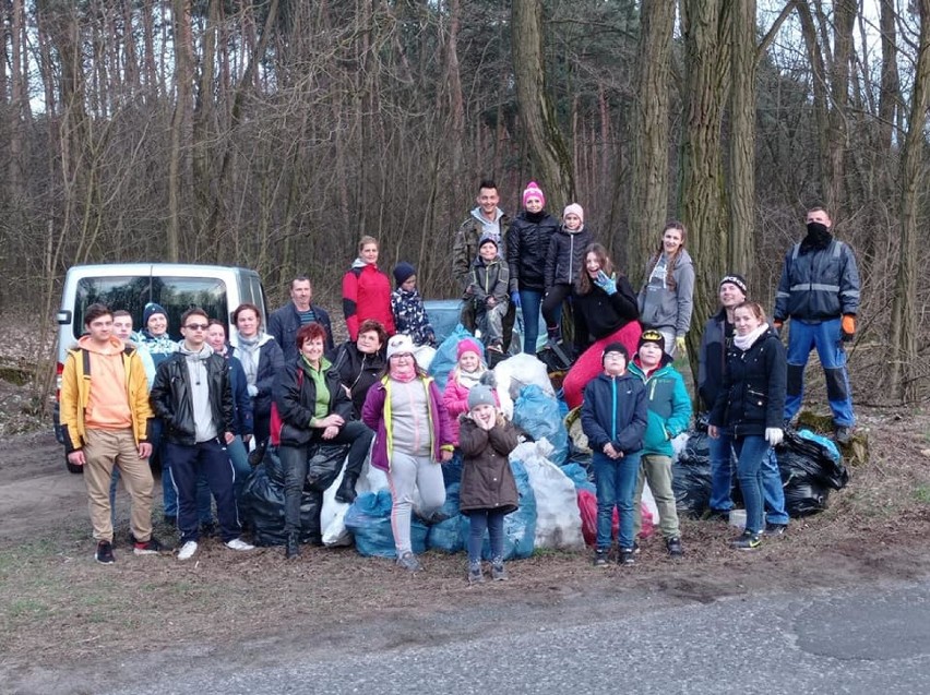 Gmina Książ Wielkopolski: mieszkańcy Zakrzewic posprzątali...