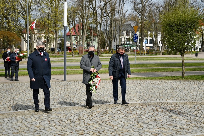 Lębork. Władze samorządowe miasta i powiatu uczciły 230 rocznicę Konstytucji 3 Maja