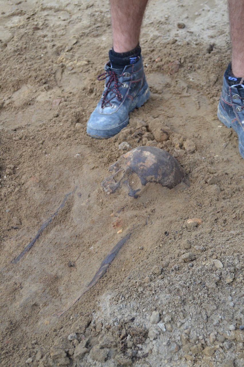Ludzkie szczątki na deptaku znaleziono już na początku...