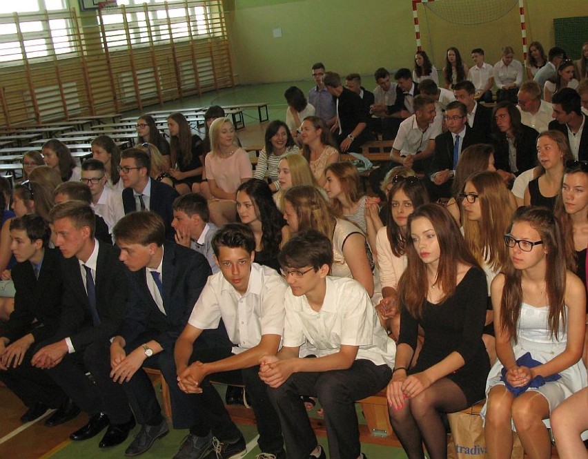 Uczniowie Publicznego Gimnazjum nr 1 w Żninie zakończyli rok szkolny [zdjęcia, wideo]