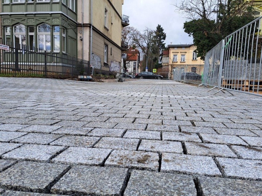 W Sopocie rozpoczął się drugi etap budowy woonerfu na ulicy...