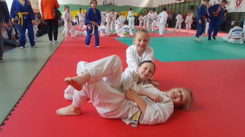 Dwanaście medali judoków UKS MOSiR Jasło w mistrzostwach województwa podkarpackiego [ZDJĘCIA]