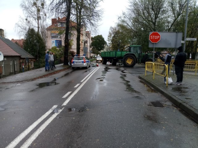 Wypadek w Międzychodzie przy ulicy Sportowej i 17 Stycznia (2.11.2017)