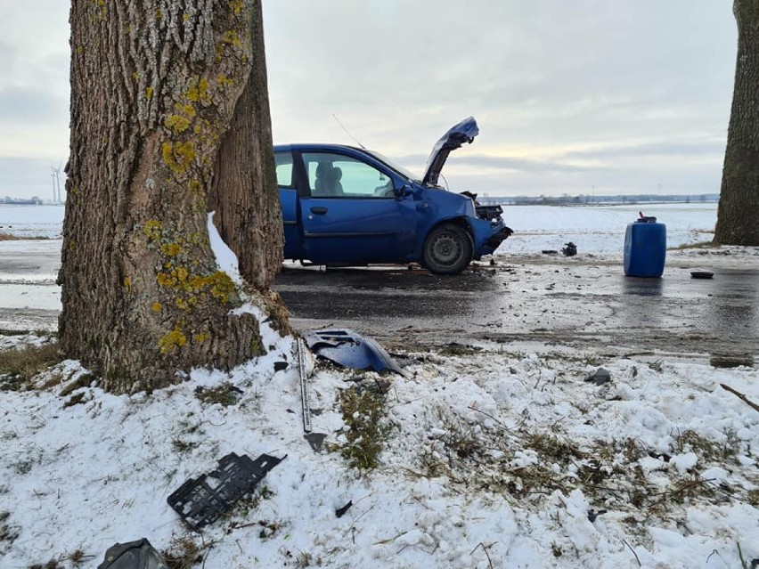 Wypadek na trasie Lipiny -Buszewo. Jedna osoba została przewieziona została do szpitala 