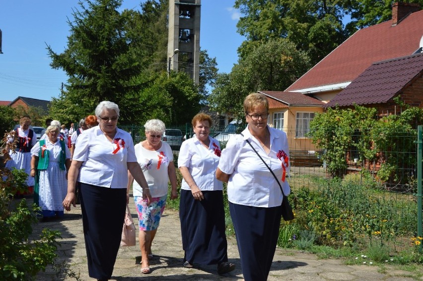 Wspólnie odśpiewali „Marsz, marsz Polonia”. To była już 11. edycja Festiwalu Pieśni Żołnierskiej i Patriotycznej w Luboszycach [ZDJĘCIA]