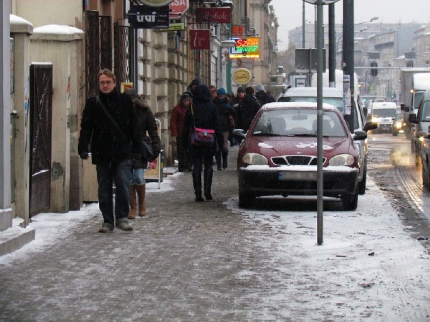 Śnieg w Łodzi zaczął padać jeszcze w nocy