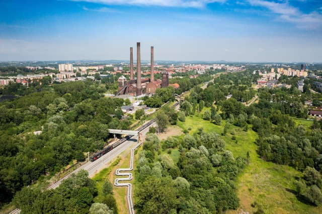 Pociąg towarowy w okolicach stacji Bytom Bobrek oraz Elektrociepłowni Szombierki