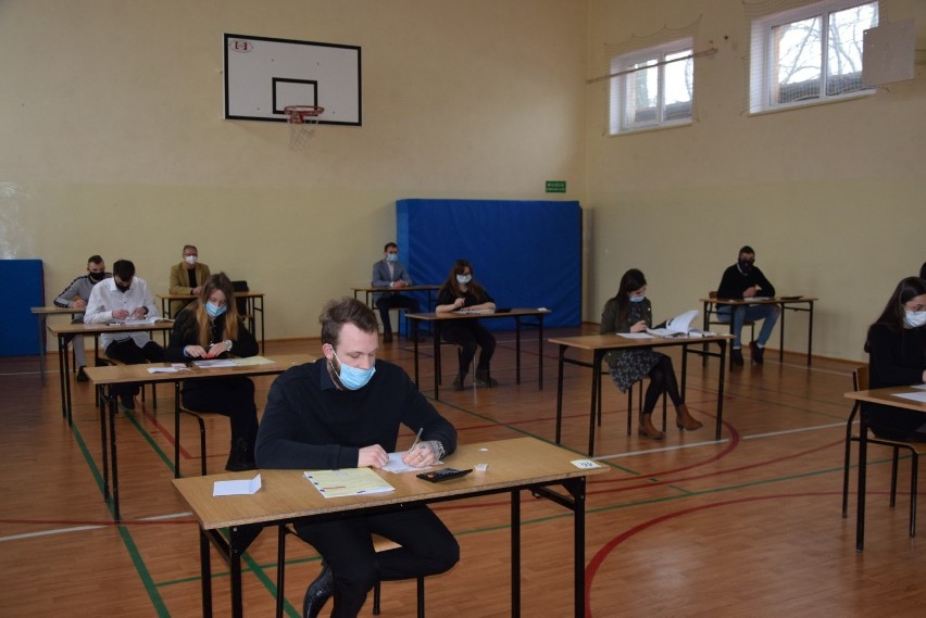 Sesja egzaminu zawodowego w Bobowicku