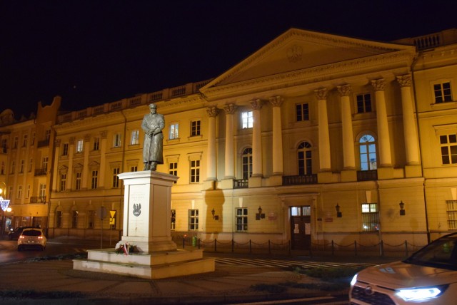 Cztery lata temu odsłonięto pomnik Józefa Piłsudskiego w Kaliszu, dokładnie w urodziny marszałka