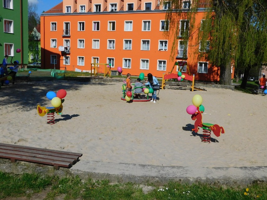 Plac rekreacyjno-zabawowy w wałbrzyskim osiedlu Rusinowa został już otwarty