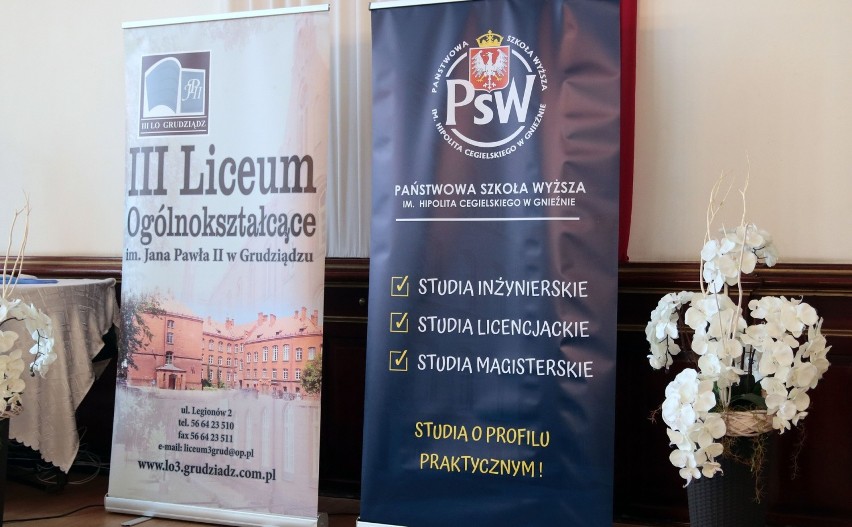 Podpisanie umowy o współpracy III LO w Grudziądzu z...