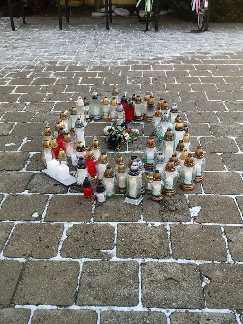 Mieszkańcy Kościana oddali dziś hołd zmarłemu prezydentowi Gdańska ZDJĘCIA