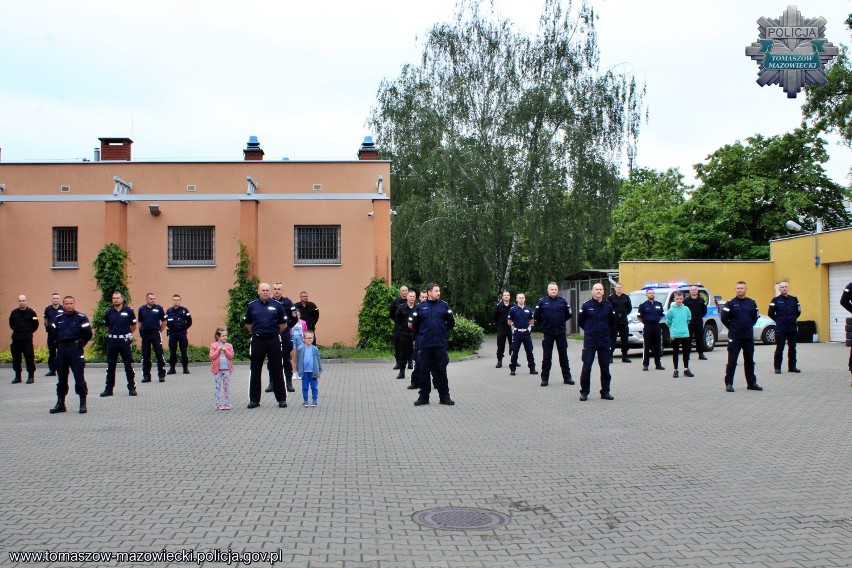 Gaszyn Challenge w wykonaniu policjantów z Tomaszowa Maz. i policji w Kosowie [ZDJĘCIA, FILM]