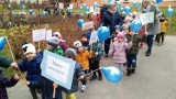 Międzynarodowy Dzień Praw Dziecka w ostrowieckim przedszkolu numer 7. Był "niebieski marsz" (ZDJĘCIA)