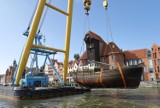 Z dna mariny w Gdańsku wyciągnięto zatopiony jacht. Leżał tam przez trzy lata