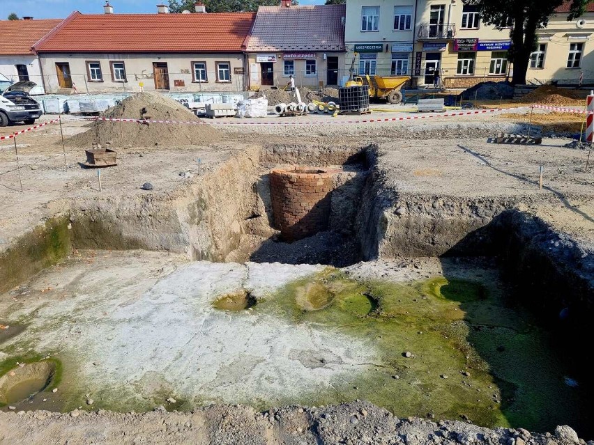 Studnię odkryto w pobliżu miejsca, gdzie powstaje fontanna.