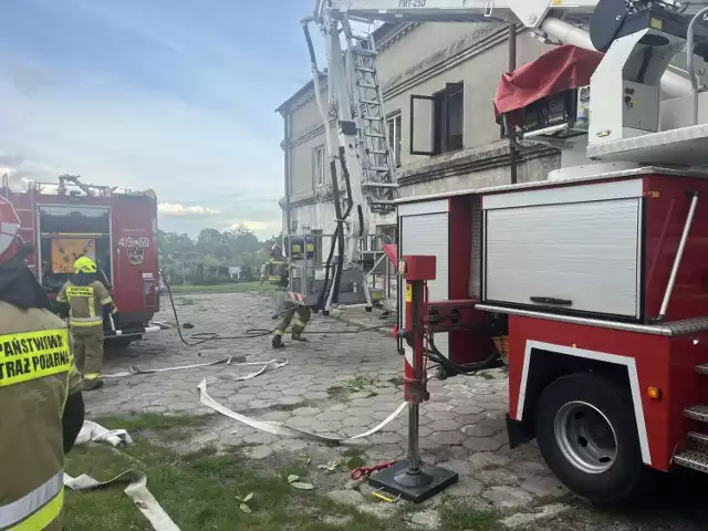 Akcja trwała prawie sześć godzin. W działaniach wzięli udział strażacy zawodowi z Hrubieszowa oraz OSP KSRG Werbkowice, OSP Podhorce i OSP Wronowice. Straty oszacowano na 50 tys. zł.