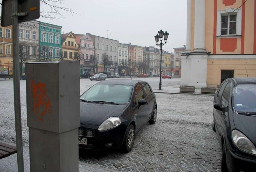 Parking na rynku w Lesznie będzie czynny do 31 marca.