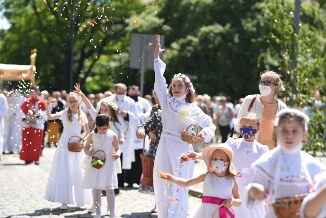 Procesja Bożego Ciała przeszła ulicami Żar w czwartek 3 czerwca