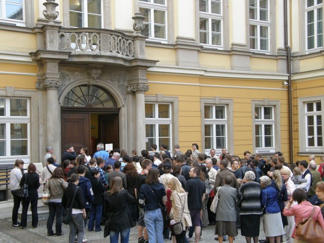 Godzina 18.00. Zwiedzanie czas zacząć. Fot. Mariusz Witkowski