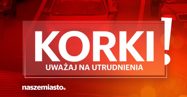 Korek na Trasie Siekierkowskiej. Z Gocławia na Stegny jedziemy godzinę. Wszystko przez awarię rury