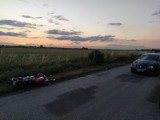 Gmina Żelazków. Policjanci z Kalisza ustalają okoliczności wypadku z udziałem motorowerzysty