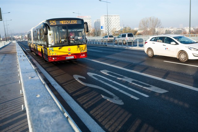 Buspasy, Warszawa. W stolicy może powstać wielka sieć specjalnych pasów dla autobusów