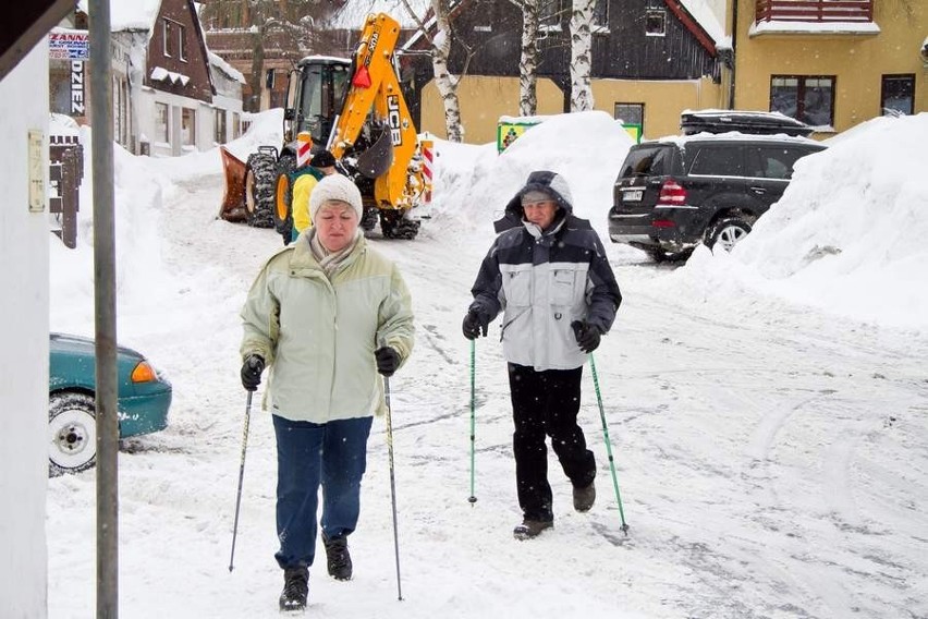 Szklarska Poręba zasypana przed zawodami pucharu swiata (ZDJĘCIA)