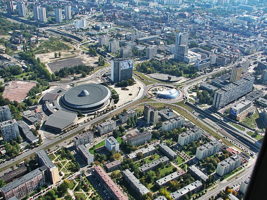 Tak wyglądały Katowice 14 lat temu - zobacz ZDJĘCIA z powietrza. Zobacz centrum, okolice ronda, rynek...