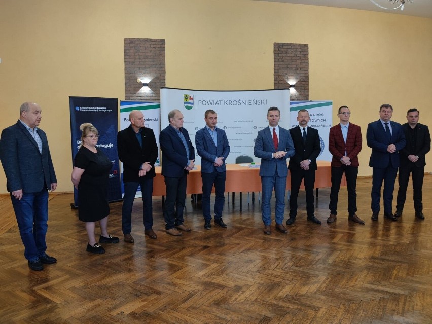 Podpisanie umowy na modernizację drogi Żytowań-Jaromirowice...