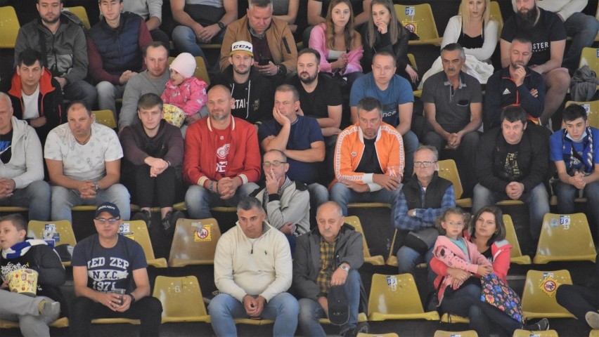 Ekstraklasa hokejowa, derby Małopolski; Re-Plast Unia...