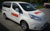 Pracownicy Poczty Polskiej będą wkrótce doręczać paczki samochodami elektrycznymi