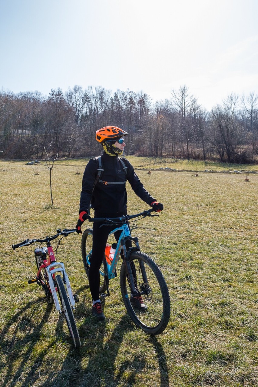 Tarnowskie Sokoły rozpoczęły sezon rowerowy. Na Marcince odbył się dzień wiosny ze szkółką kolarską [ZDJĘCIA]