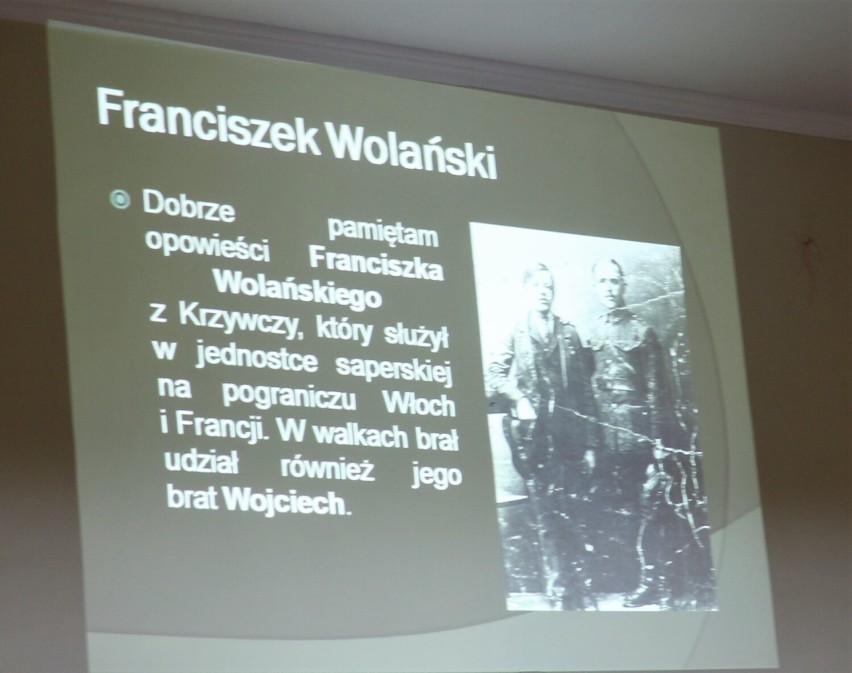 Wystawa "Lokalne drogi do Niepodległej" w Krzywczy w powiecie przemyskim. Przenieśli nas do lat 1914-1918 [ZDJĘCIA]