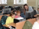 Bezpieczny internet. Zajęcia w Zespole Szkół Elektryczno-Elektronicznych w Radomsku dla uczniów z PSP 9. ZDJĘCIA