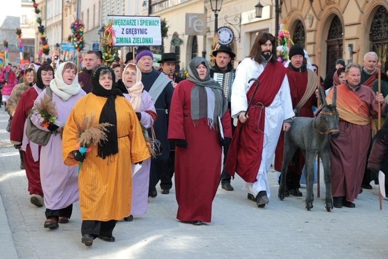 Wielkanoc 2013: Niedziela Palmowa na krakowskim Rynku [ZDJĘCIA]