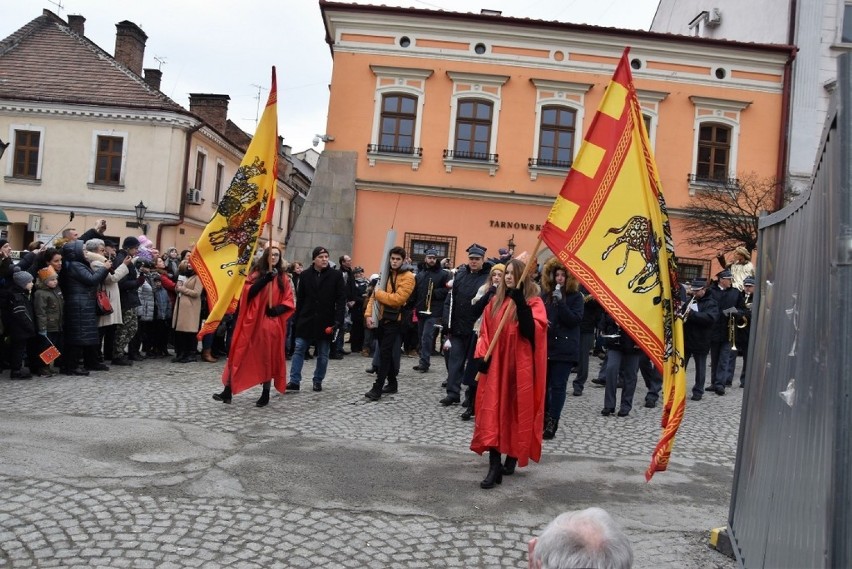 Orszak Trzech Króli 2020 w Tarnowie. Ulicami miasta przeszły prawdziwe tłumy [ZDJĘCIA, WIDEO]
