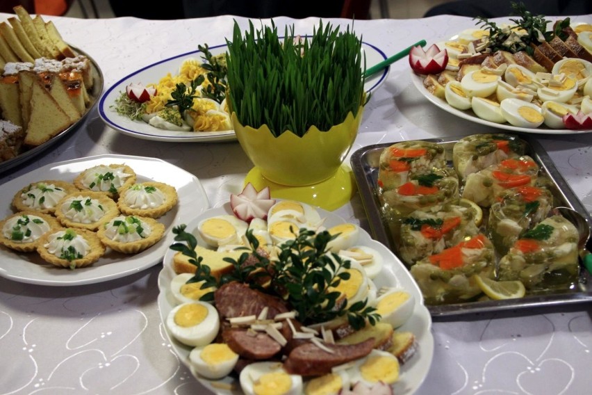 Zobacz, co i gdzie można zamawiać na Wielkanoc w Toruniu....