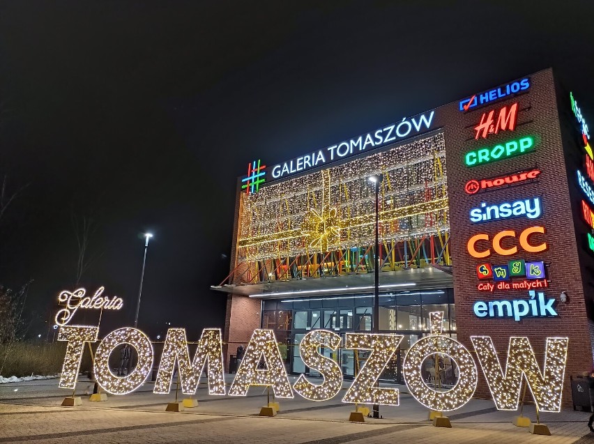 Galeria Tomaszów już ustrojona na święta. Szykujcie się na mikołajki w galerii [ZDJĘCIA]