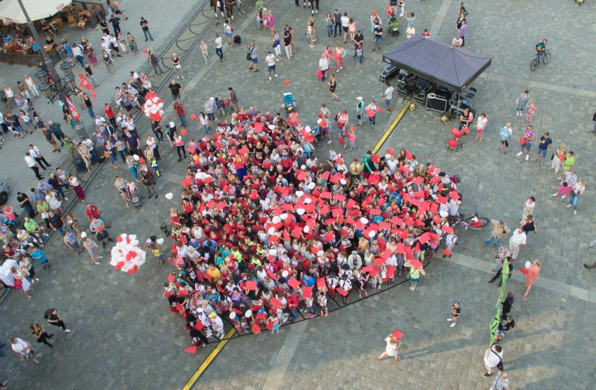 Korowód Nadziei 2016. Wrocławianie pokazali serce chorym dzieciom [ZDJĘCIA]