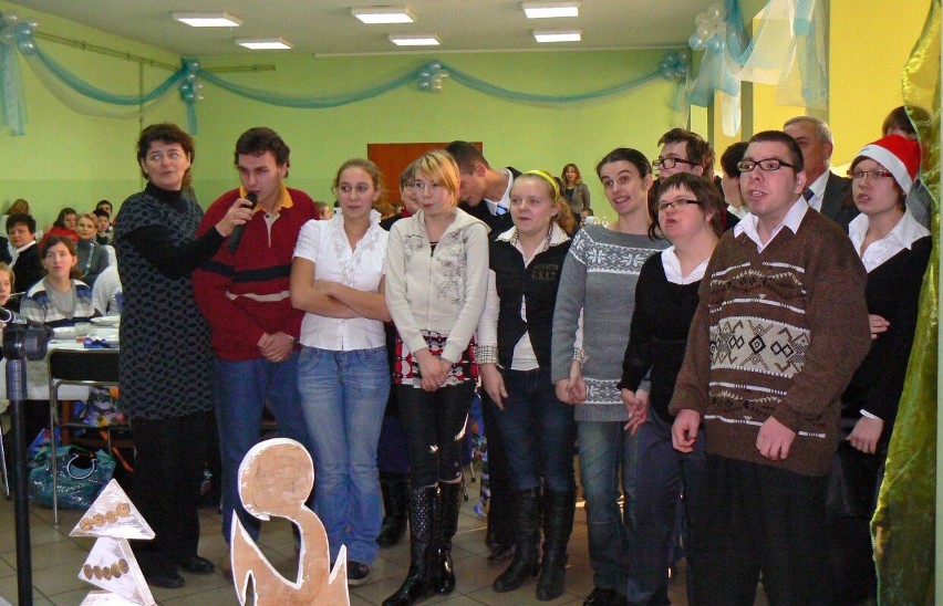 Uczestnicy Warsztatów Terapii Zajęciowej spotkali się na wigilii w Luboszu