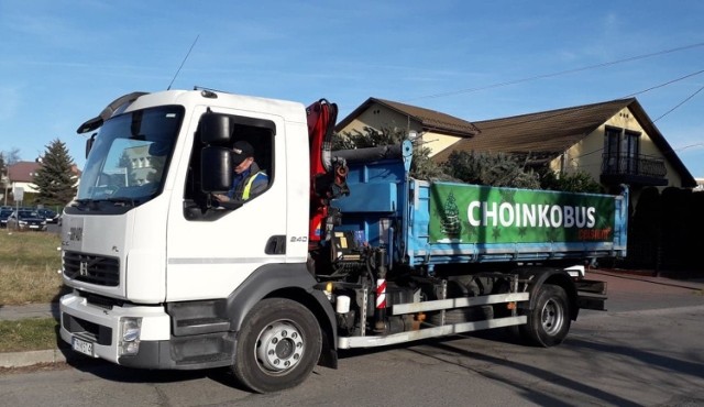 Choinkobus zbierał świąteczne drzewka przez trzy dni. Organizatorzy akcji z firmy Celsium chcą kontynuować ją w przyszłości.