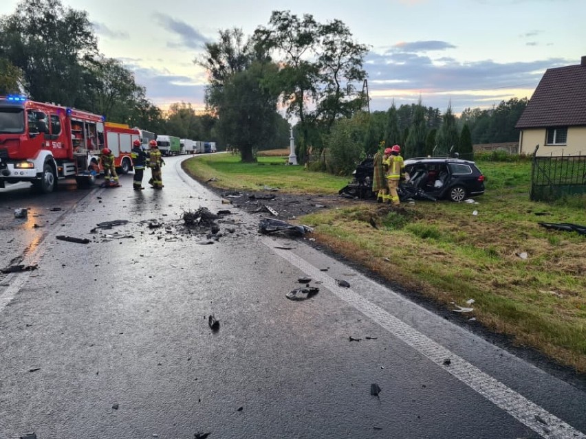 W wyniku wypadku w Brzeziu dwie osoby z obrażeniami ciała trafiły do szpitala