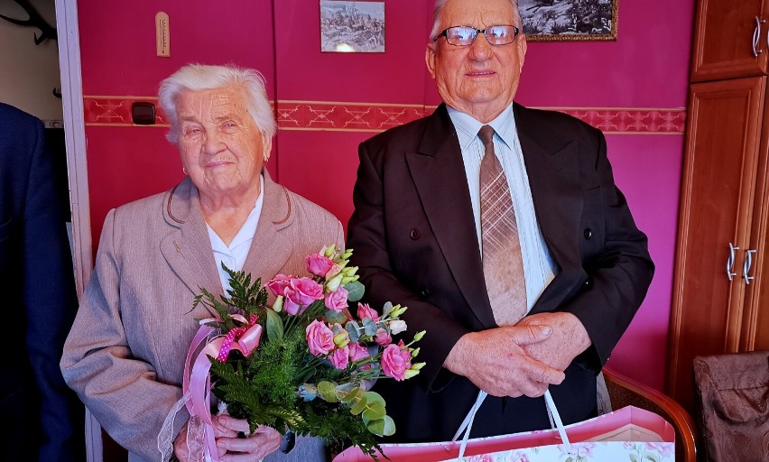 Jubileusz 60-lecia małżeństwa z gminy Skoki. Parę odwiedził burmistrz 
