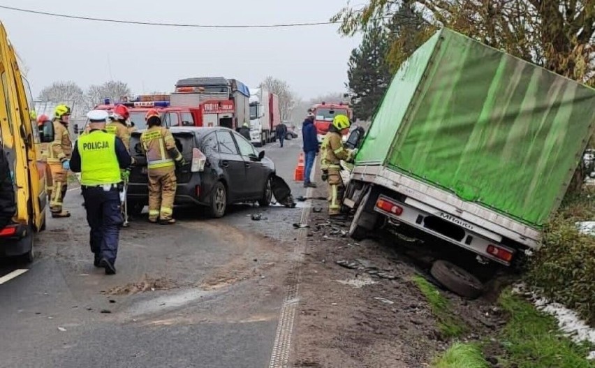 Droga wojewódzka 551 na trasie Grzybno - Unisław jest...