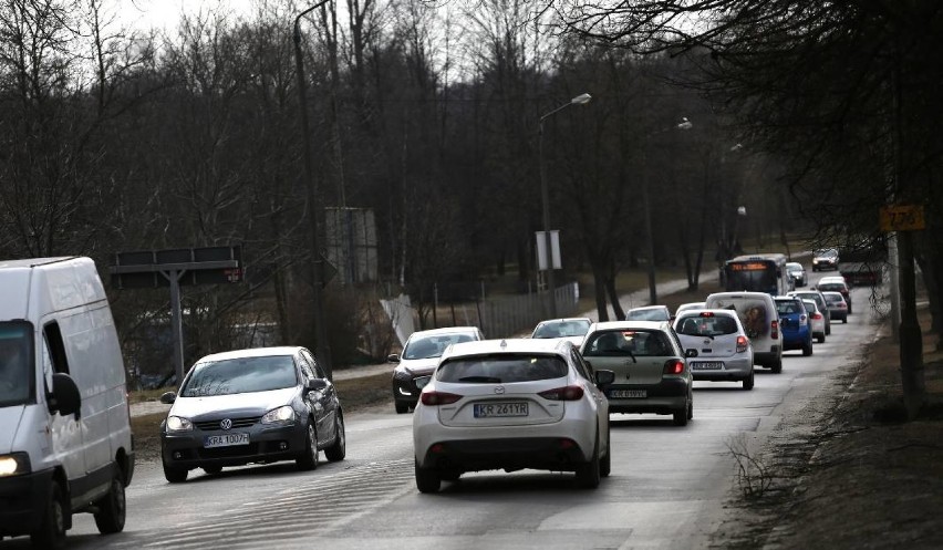 Ulica Kocmyrzowska. W 2018 roku powinny rozpocząć się prace...