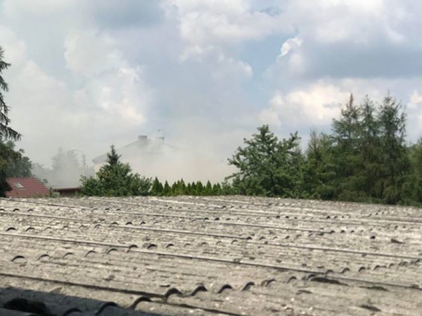 Tragiczny pożar w Lubomi - trwa akcja gaśnicza, na miejscu śmigłowiec LPR [ZDJĘCIA] AKTUALIZACJA