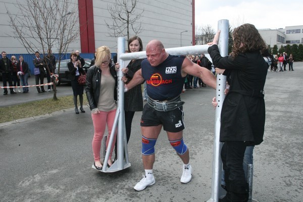 Strongman z Krynicy powalczy z siłaczami w USA [ZDJĘCIA]
