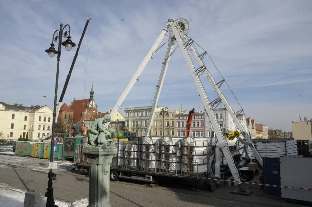 Od piątku 15 marca trwa montaż elementów festiwalu, który drugi ...